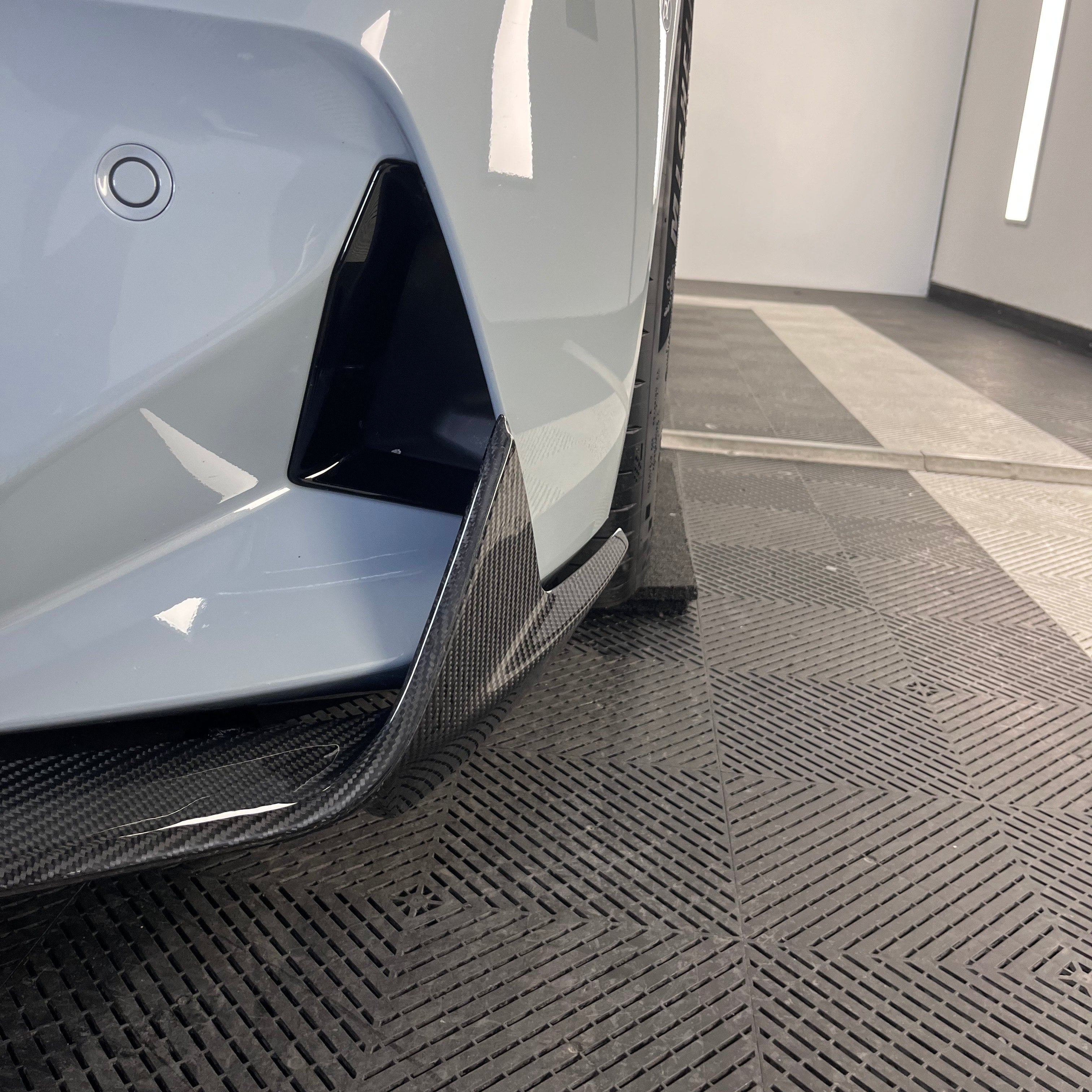 BMW M5 G90 Prepreg-carbon MP-Stil Frontlippe von OPTIC (2024+)