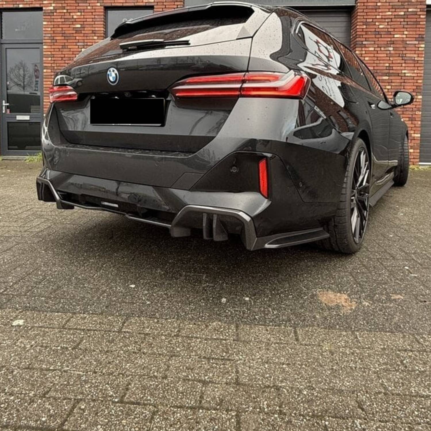 BMW 5er G60 G61 Prepreg-carbon MP-Stil Diffusor von OPTIC (2024+)