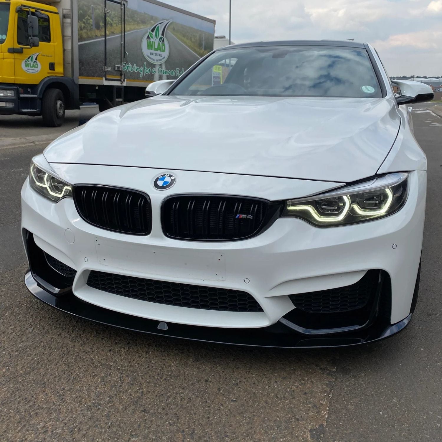 BMW M3 F80/M4 F82 F83 Schwarz Hochglanz MP-Stil Frontlippe (2014-2019)