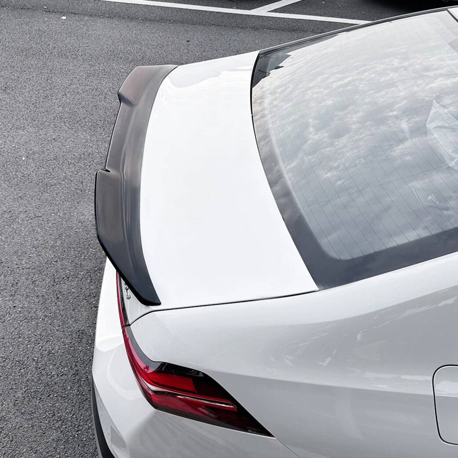 BMW 5er G60 G61 / M5 G90 G99 Schwarz Glänzend Ducktail PSM Style Heckspoiler (2024+)
