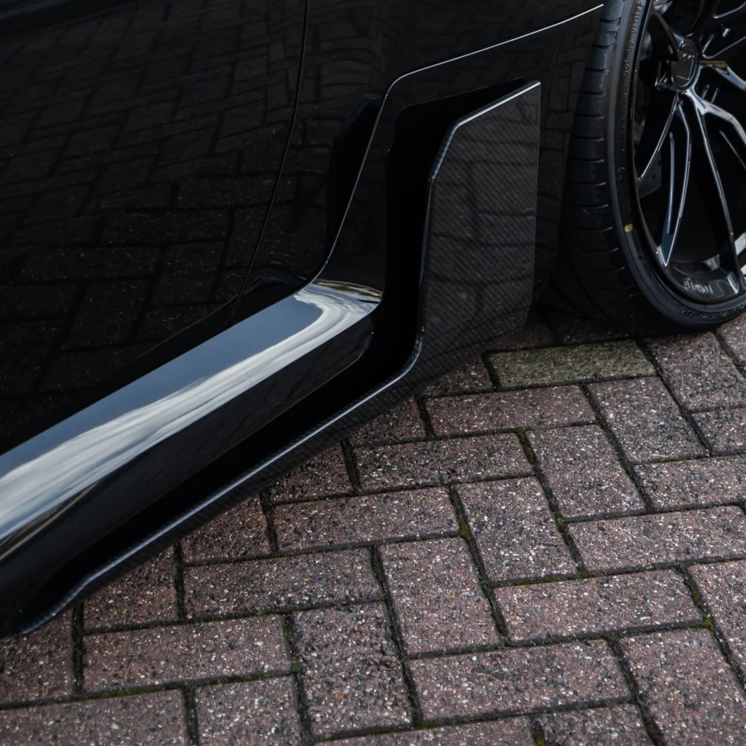 BMW M2 G87 Prepreg-carbon Seitenschwellerflossen von OPTIC (2023+)
