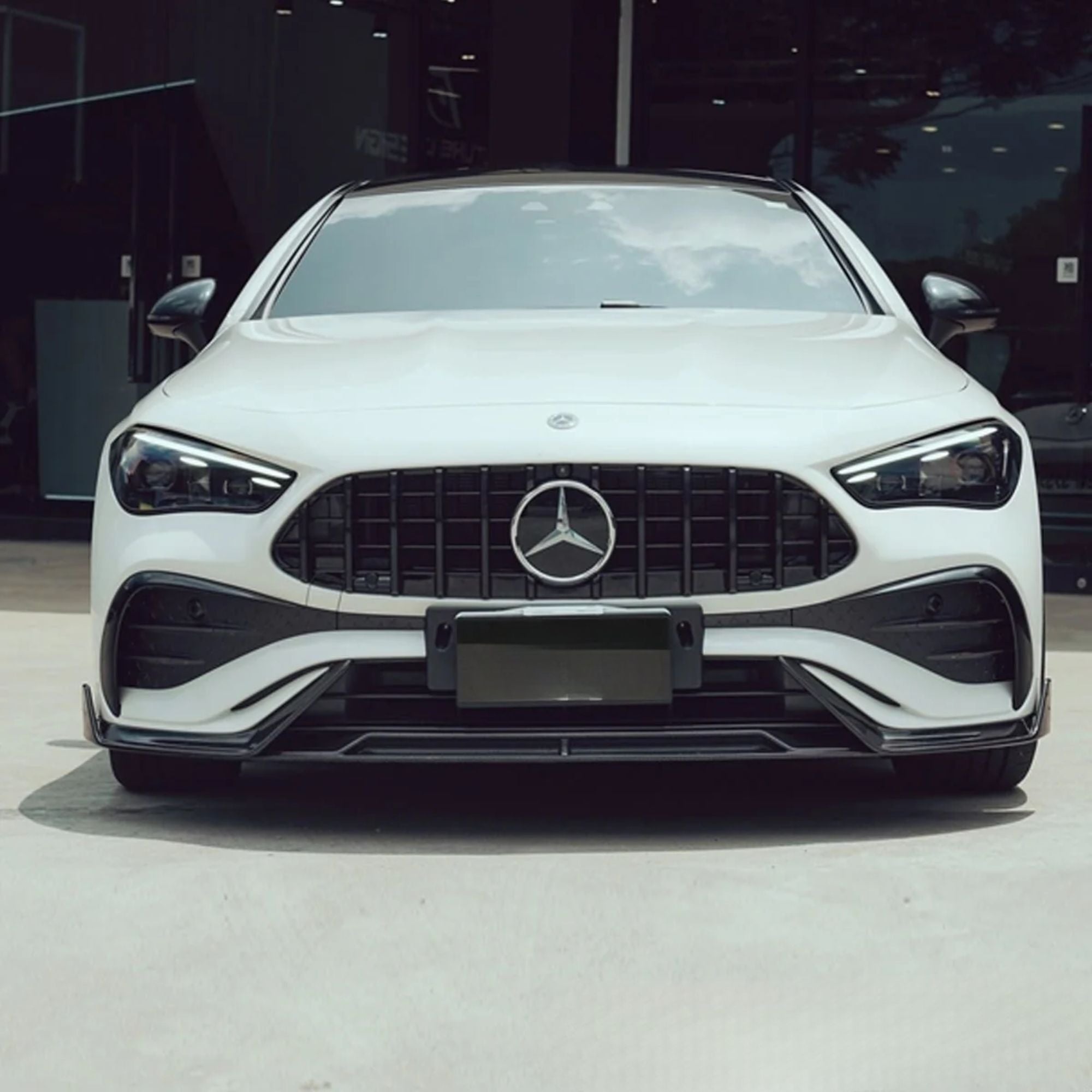 Mercedes CLE C236 Hochglanz Schwarze Panamericana GT Style Grill (2023-2025)