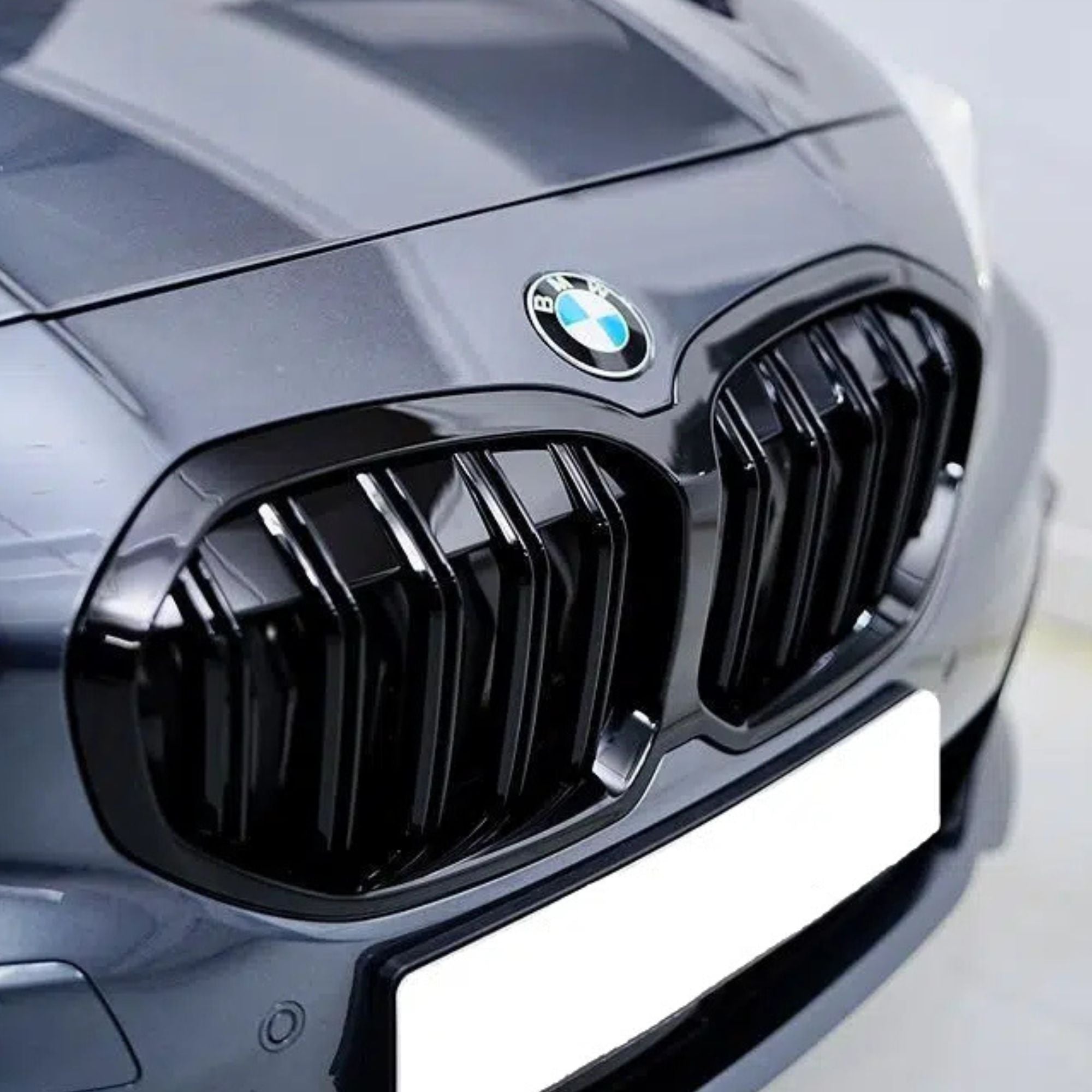 BMW 1er F40 Schwarz Hochglanz Doppellamellen Nieren Grill (2019-2024)